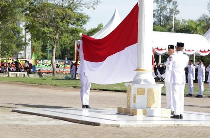 2 Siswa MAN 1 Aceh Besar dikukuhkan sebagai anggota Paskibra Tingkat Kabupaten.