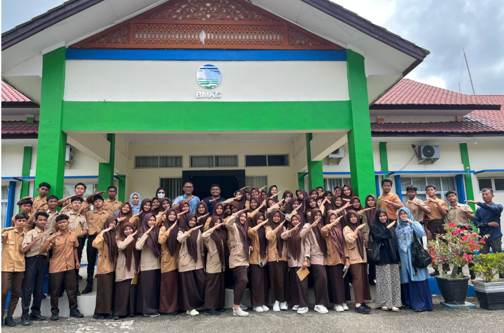 Siswa MAN 1 Aceh Besar Kunjungi BMKG, Pelajari Penerapan Fisika Secara Langsung